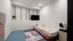 The Esparis (D18), Condominium #620745481